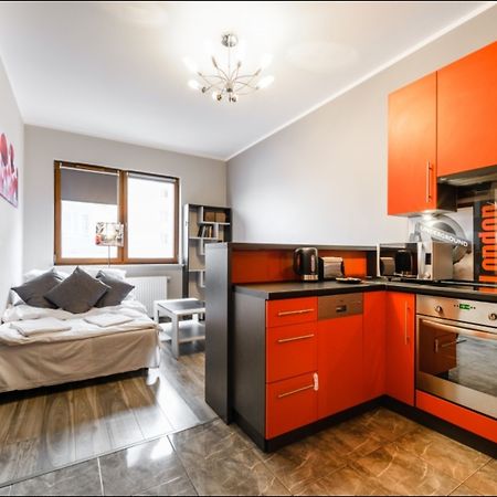 P&O Serviced Apartments Goclaw Warszawa Exteriör bild